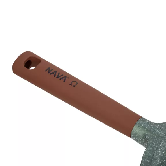 Nava 10-255-002 Ωmega tapadásmentes öntött alumínium serpenyő, kőbevonattal, 24 cm Nava 10-255-002 Ωmega tapadásmentes öntött alumínium serpenyő, kőbevonattal, 24 cm