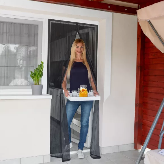 Szúnyogháló függöny ajtóra - mágneses - 100 x 210 cm - fekete