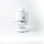 Szarvasi SZV-620 Cafe Lux presszókávéfőző, fehér,  800W, 3,04 bar nyomás, 0,4L víztartály, gőzfúvóka