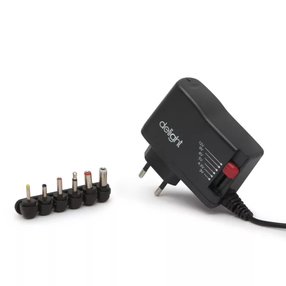 Univerzális adapter 3 - 12V • 2.5A • 30W 6 DC dugó Univerzális adapter 3 - 12V • 2.5A • 30W 6 DC dugó