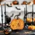 Halloween-i tök dekoráció - 16,5 cm - narancs, pókhálós - habszivacs