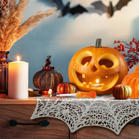 Halloween-i dekoráció - pókháló alátét - ezüst - Ø37 cm - műanyag Halloween-i dekoráció - pókháló alátét - ezüst - Ø37 cm - műanyag