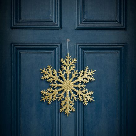 Karácsonyi dekoráció - jégkristály - glitteres arany - akasztható - 31 cm