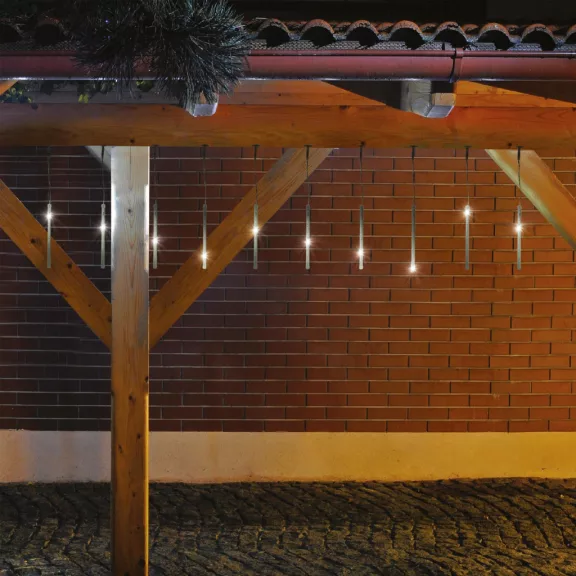 Home G 10201 LED-es jégcsap fényfüzér, 3,33x0,21 m / 200 db hidegfehér LED, 10 db jégcsap, átlátszó vezeték, fényjáték, hálózati adapter, kül- és beltéri kivitel Home G 10201 LED-es jégcsap fényfüzér, 3,33x0,21 m / 200 db hidegfehér LED, 10 db jégcsap, átlátszó vezeték, fényjáték, hálózati adapter, kül- és beltéri kivitel