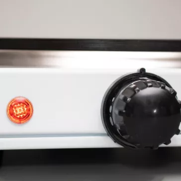   Home HG R 01WH hordozható elektromos főzőlap, teljesítmény: 1500 W, ∅18 cm főzőfelület, zománcozott készülékház, fehér