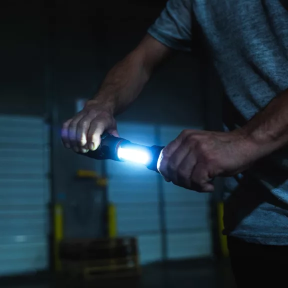 NEBO NEB-0031-G SLYDE KING 4K zseblámpa, 4000 lumen, 2600mAh, alumínium burkolat, IPX7, zoom, 2 funkciós NEBO NEB-0031-G SLYDE KING 4K zseblámpa, 4000 lumen, 2600mAh, alumínium burkolat, IPX7, zoom, 2 funkciós