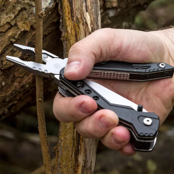True Utility Fireranger, TU182, 7 cm penge, tűzkő, vészsíp, rozsdamentes acél szerszámok True Utility Fireranger, TU182, 7 cm penge, tűzkő, vészsíp, rozsdamentes acél szerszámok