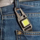 True Utility Cliplite, TU918, kulcstartó karabiner, tölthető lámpa, 4 funkció, 47 lm COB LED, Li-ion, marhabőr szíj, rozsdamentes acélváz