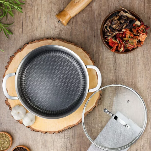 Zilan ZLN9648 Hexachef lábas fedővel, 24 cm, 4,3 liter, 3 rétegű, hatszögletű hibrid tapadásmentes belső Zilan ZLN9648 Hexachef lábas fedővel, 24 cm, 4,3 liter, 3 rétegű, hatszögletű hibrid tapadásmentes belső